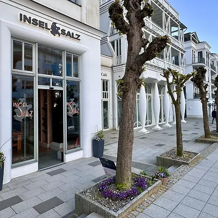 Haus Waldidyll, Kuestenflair - Bade- & Saunawelt Taeglich Inklusive Apartamento