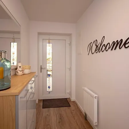 Haus Waldidyll, Küstenflair Apartment Sellin (Rugen)